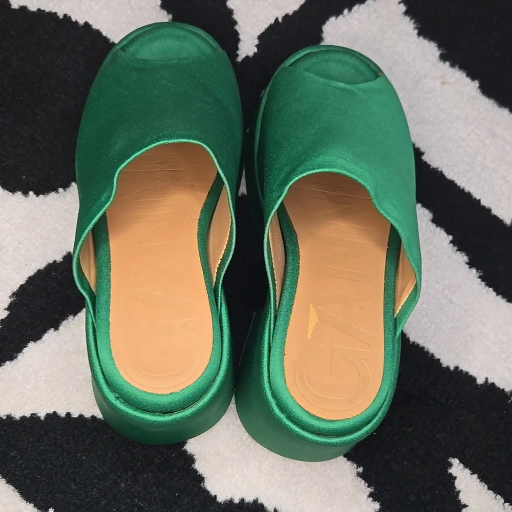 Ganni Green Mules & Clogs Vibrant Design - Picture 4 of 10
